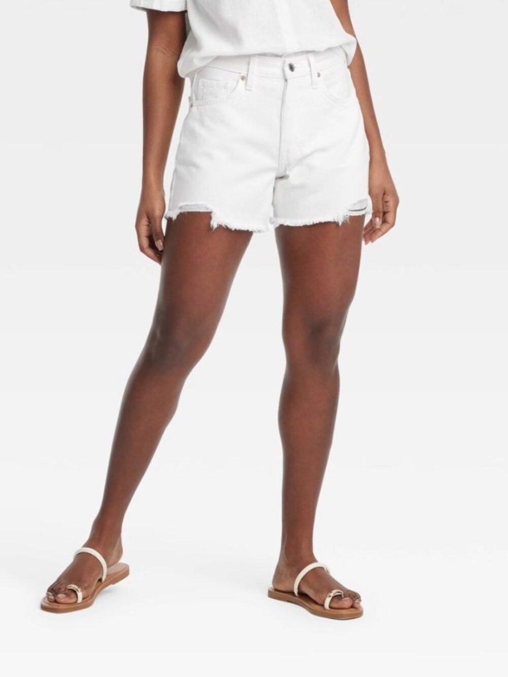 Universal Thread 6 Womens Denim Shorts 90s Baggy Mid Rise Frayed White